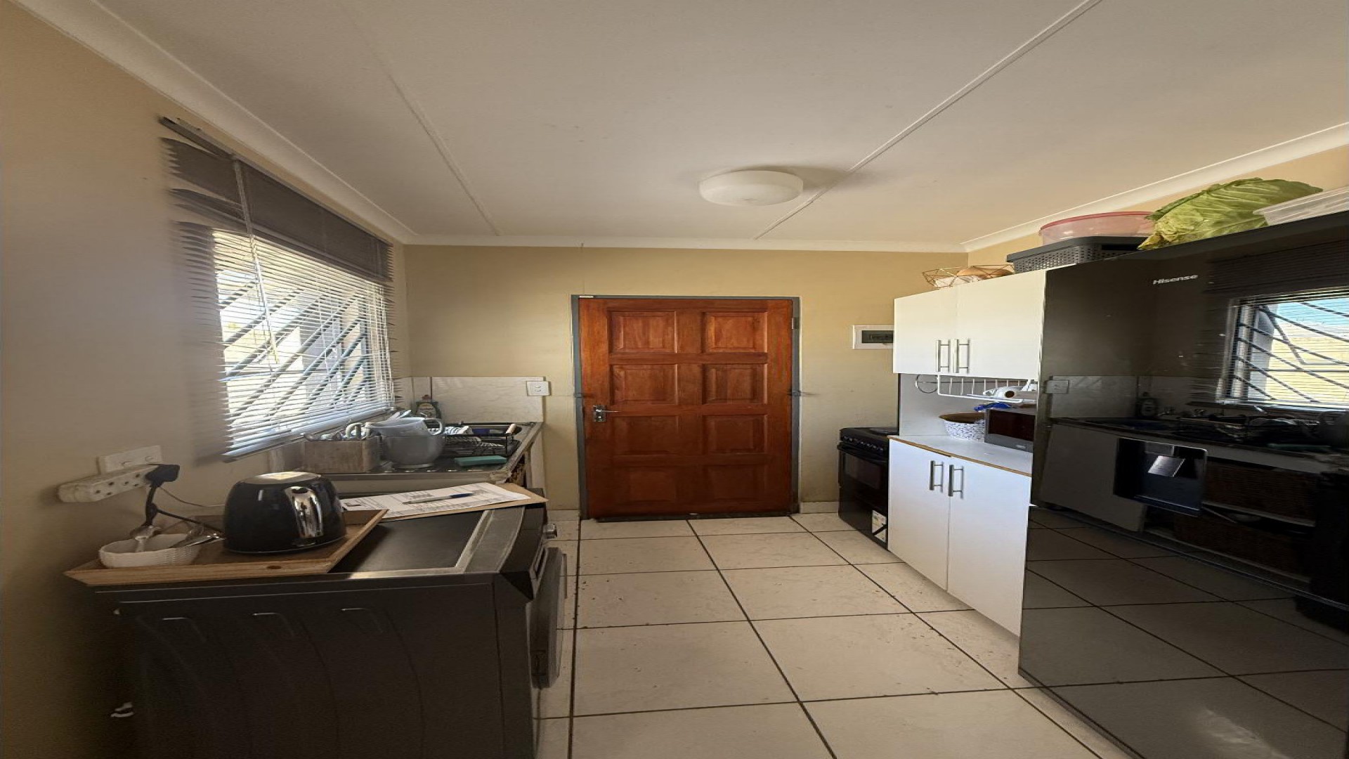 Kitchen of property in Riverside View