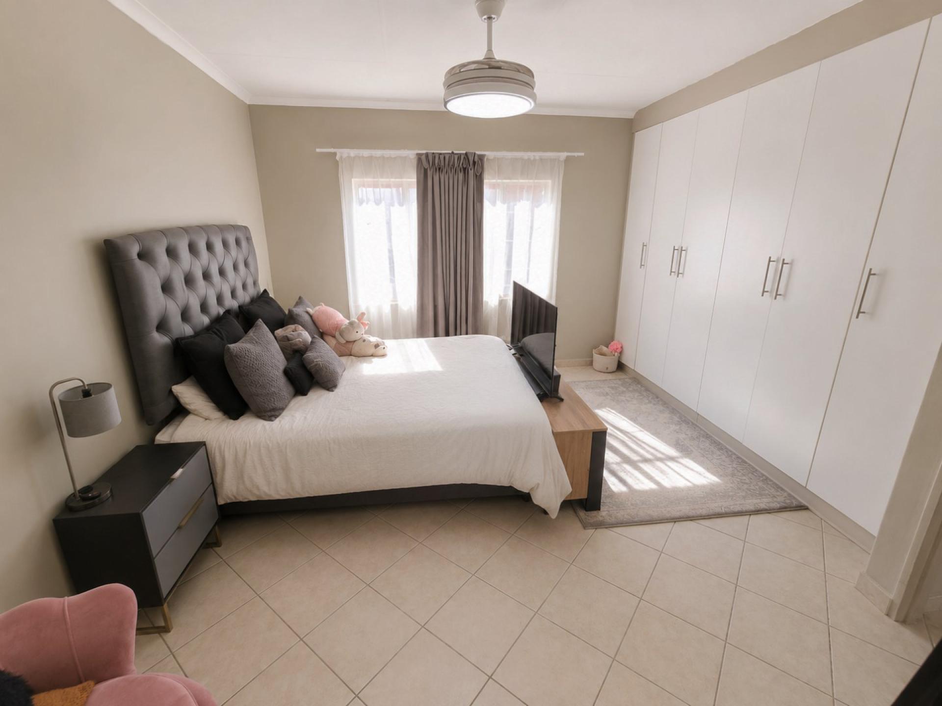  of property in Sinoville