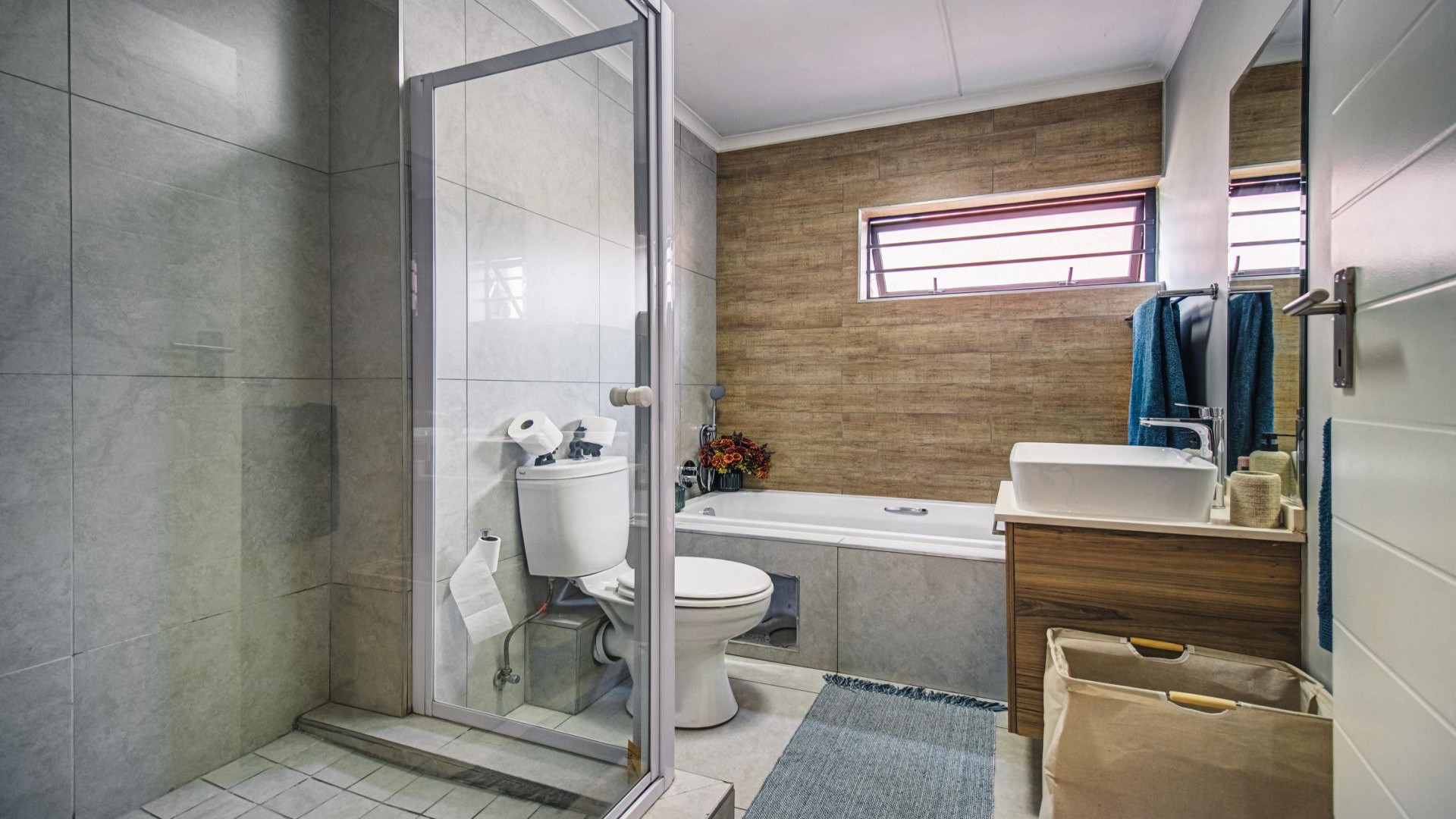 Bathroom 2 of property in Witfontein