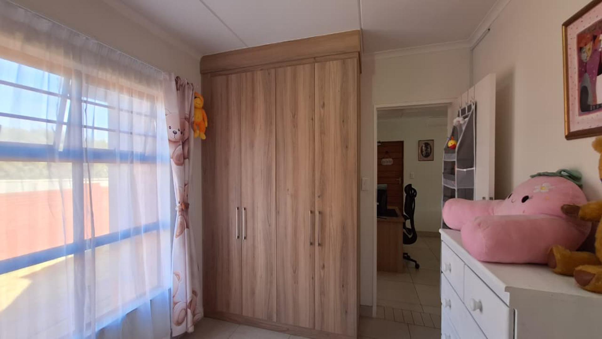 Bed Room 2 - 12 square meters of property in Witfontein