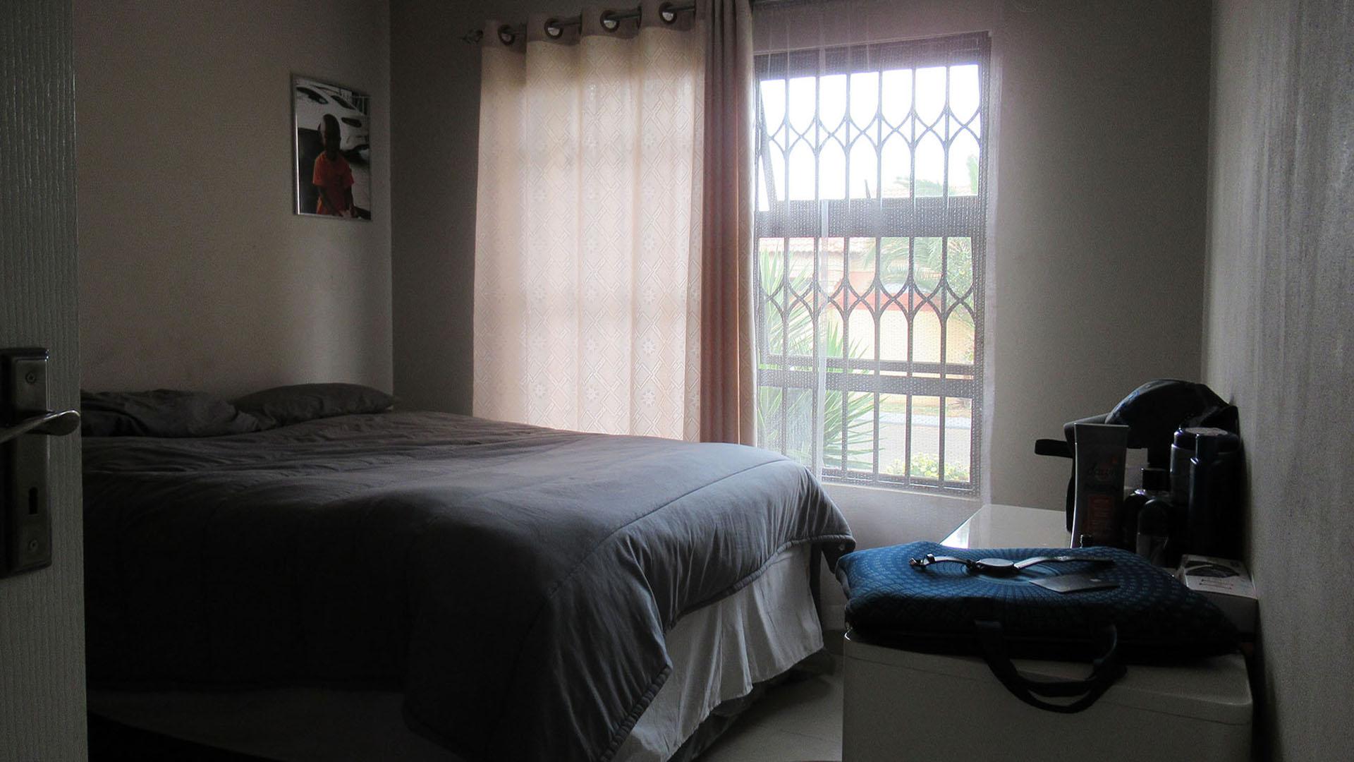 Bed Room 1 - 14 square meters of property in Dawn Park