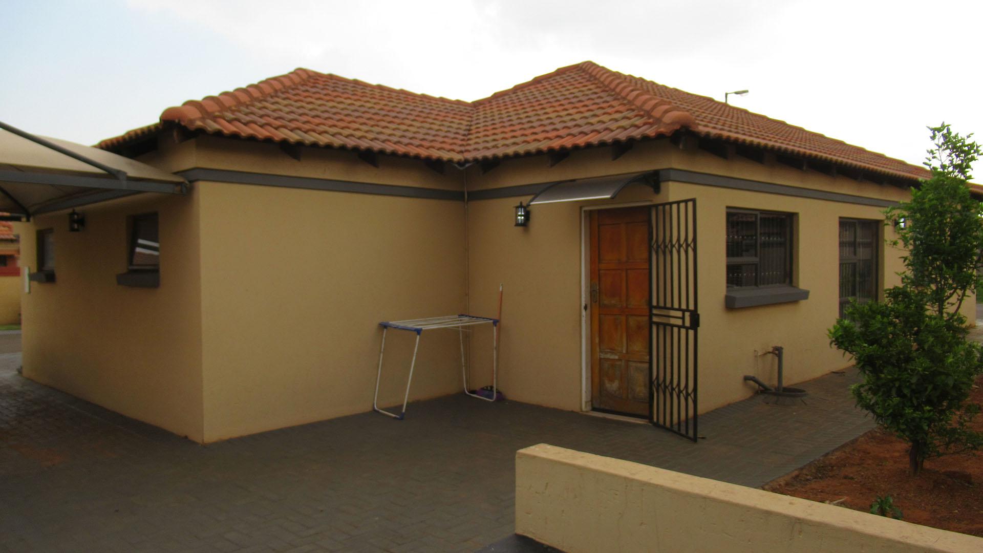 Spaces - 11 square meters of property in Dawn Park
