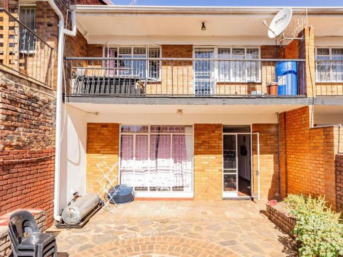 3 Bedroom Duplex for Sale For Sale in Windsor West - MR718925