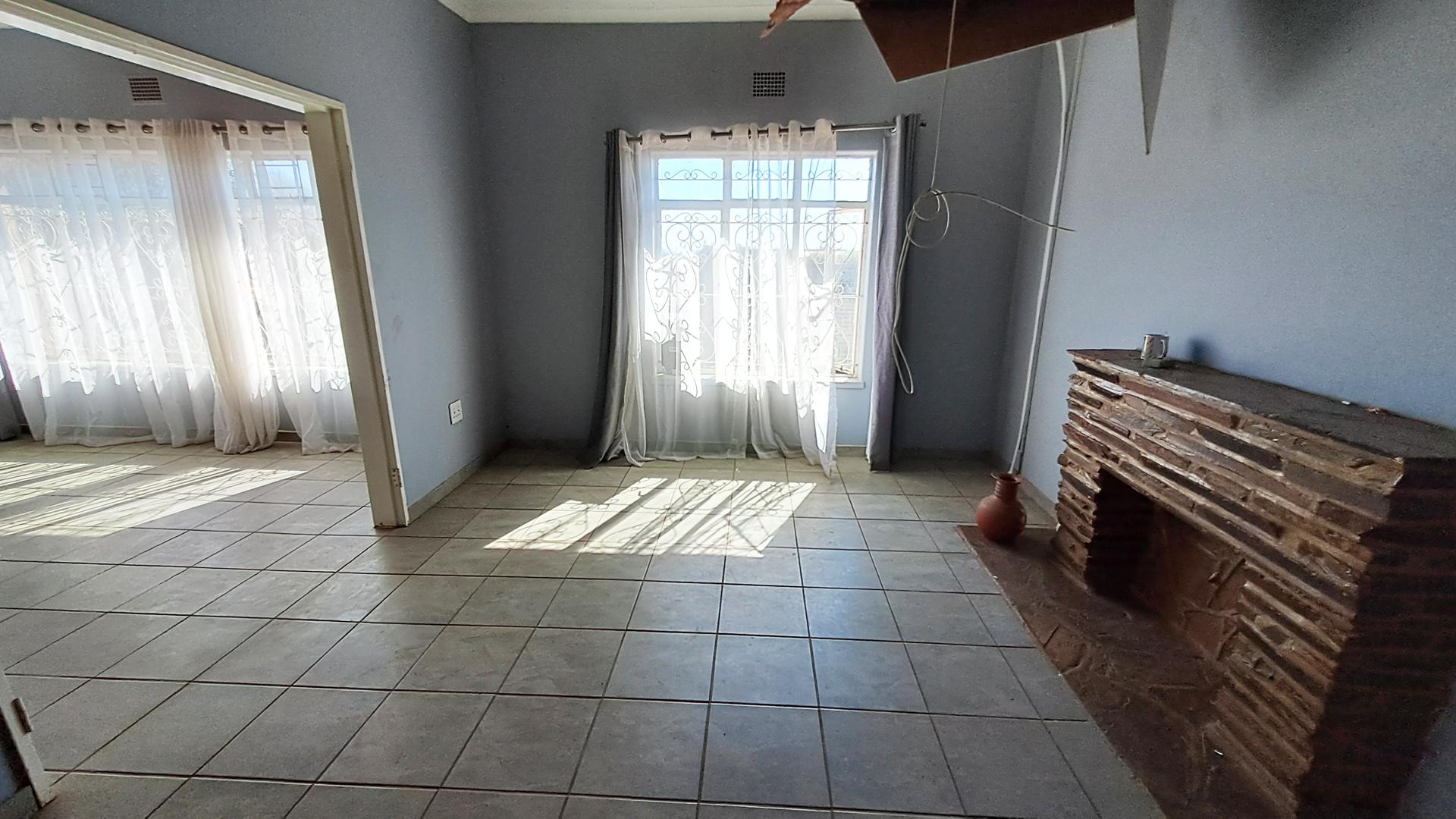Lounges of property in Balfour