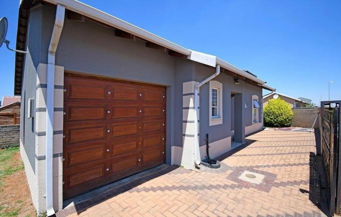 3 Bedroom House for Sale For Sale in Salfin - MR718944