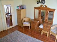  of property in Sunnyside