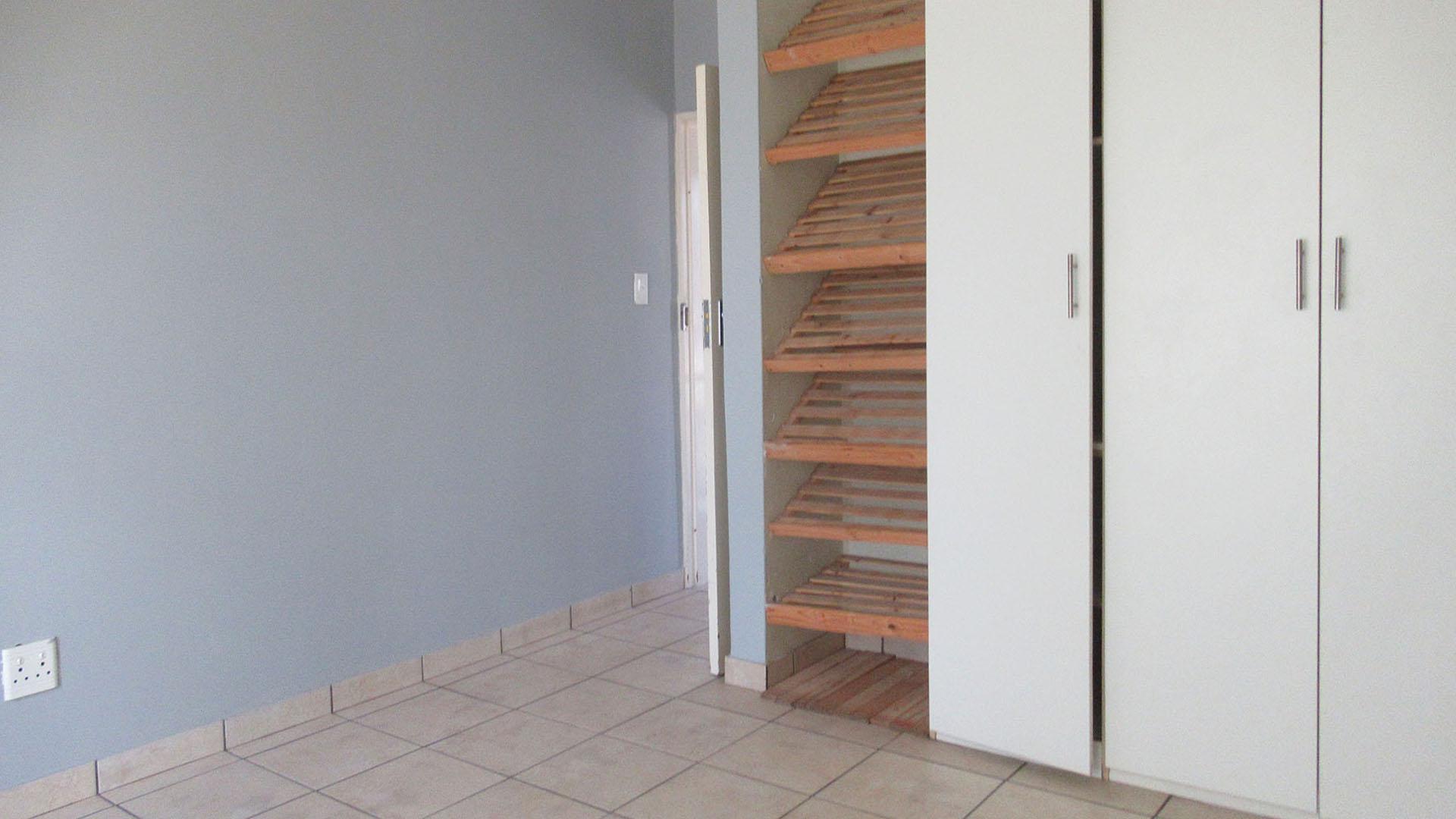 Bed Room 1 - 15 square meters of property in Vanderbijlpark
