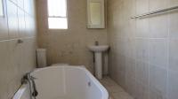 Bathroom 1 - 7 square meters of property in Vanderbijlpark