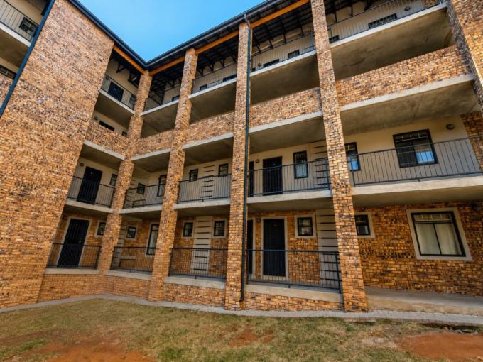 2 Bedroom Simplex for Sale For Sale in South Hills - MR718978
