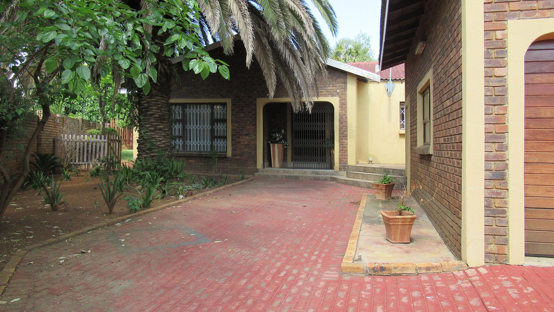 Spaces - 11 square meters of property in Greenhills