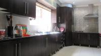 Kitchen - 18 square meters of property in Greenhills