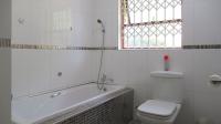 Bathroom 1 - 6 square meters of property in Greenhills
