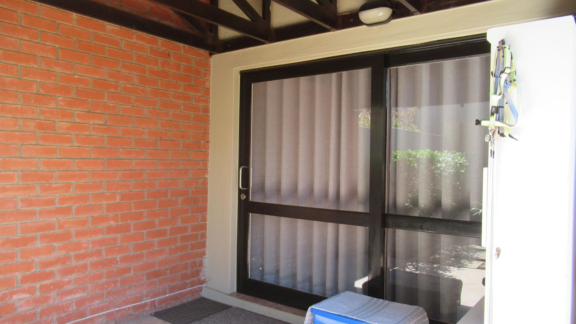 Patio - 10 square meters of property in Pine Slopes A.H.