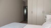 Main Bedroom - 18 square meters of property in Pine Slopes A.H.