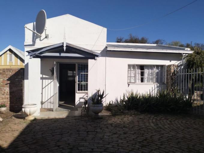 2 Bedroom Apartment to Rent in Oudtshoorn - Property to rent - MR719005