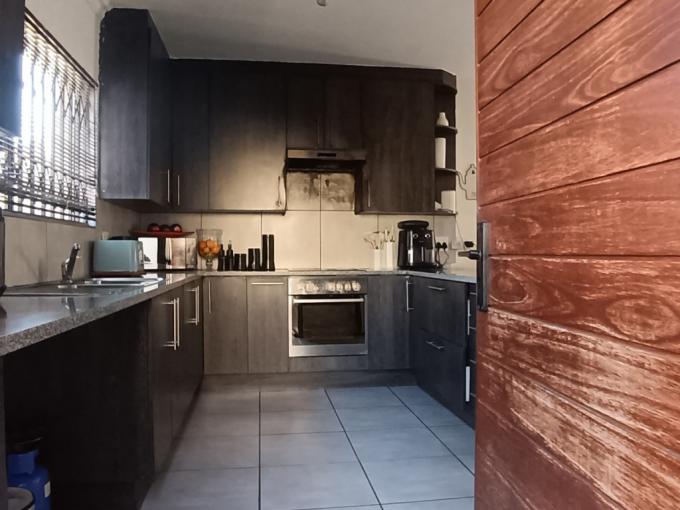 4 Bedroom House for Sale For Sale in The Stewards - MR719020