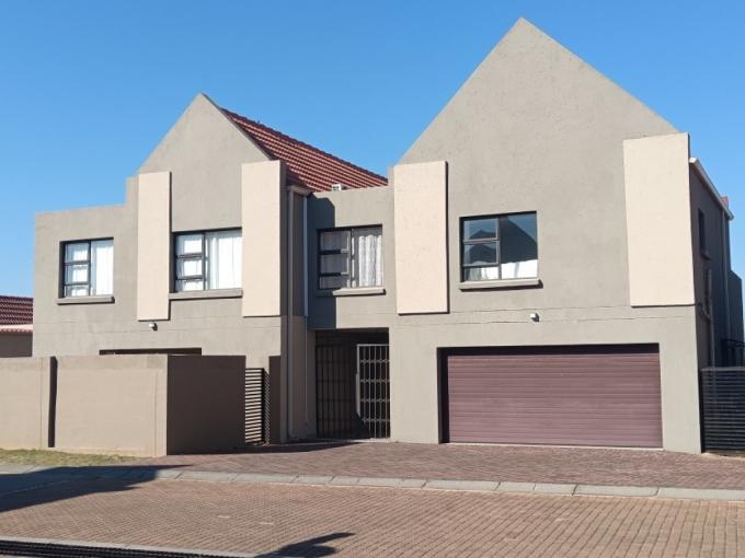4 Bedroom House for Sale For Sale in The Stewards - MR719020