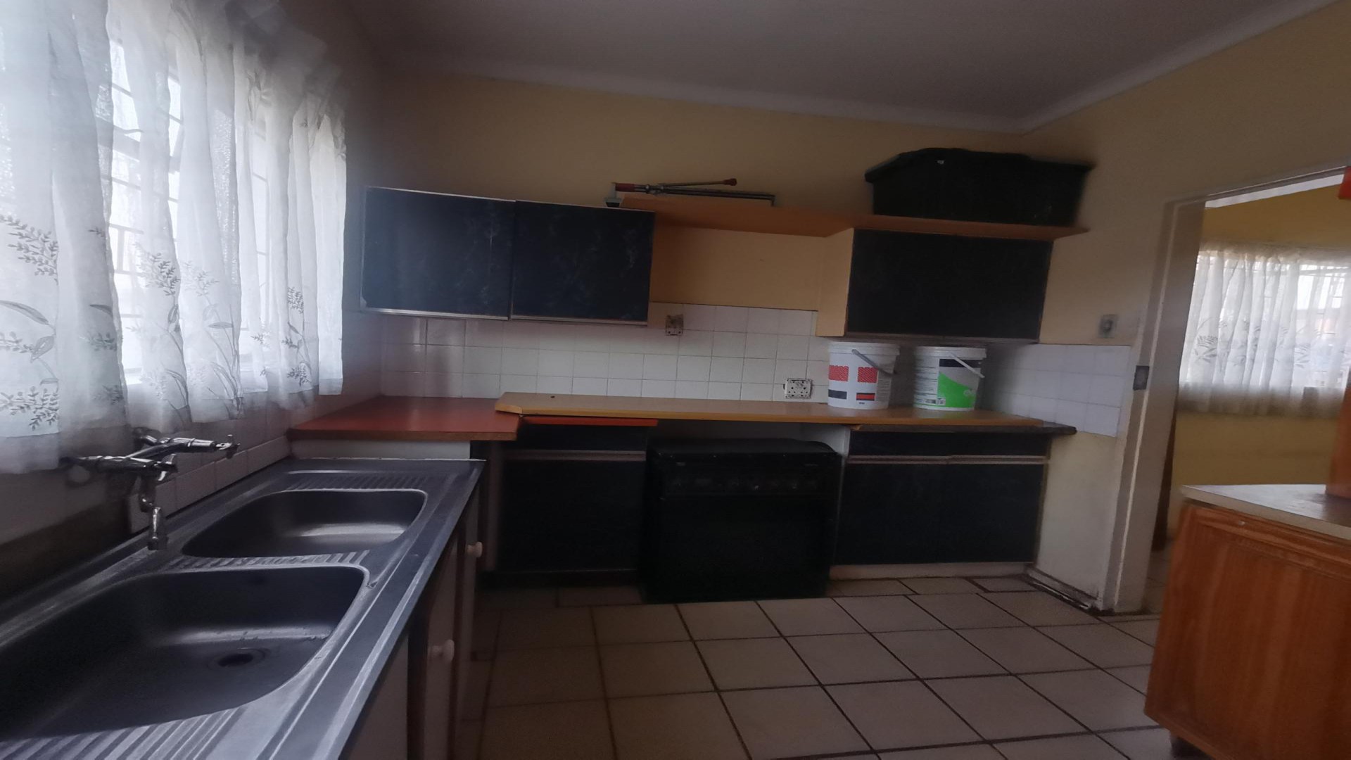 Kitchen of property in Vanderbijlpark