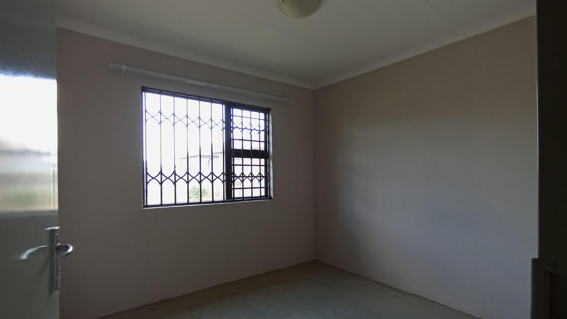 Bed Room 3 of property in Soshanguve East