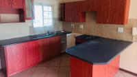 Kitchen of property in Heuweloord