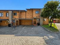  of property in Helderkruin