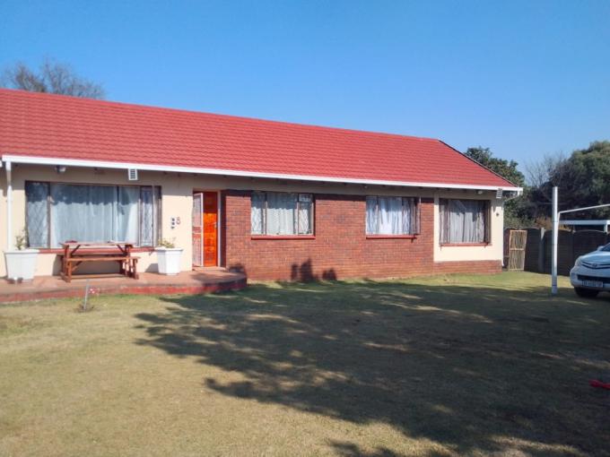House for Sale For Sale in Brackendowns - MR719121