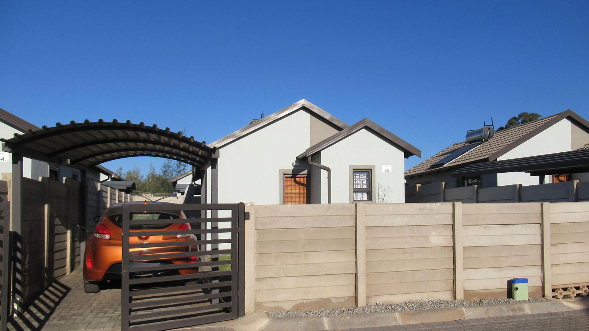 Front View of property in Wilfordon