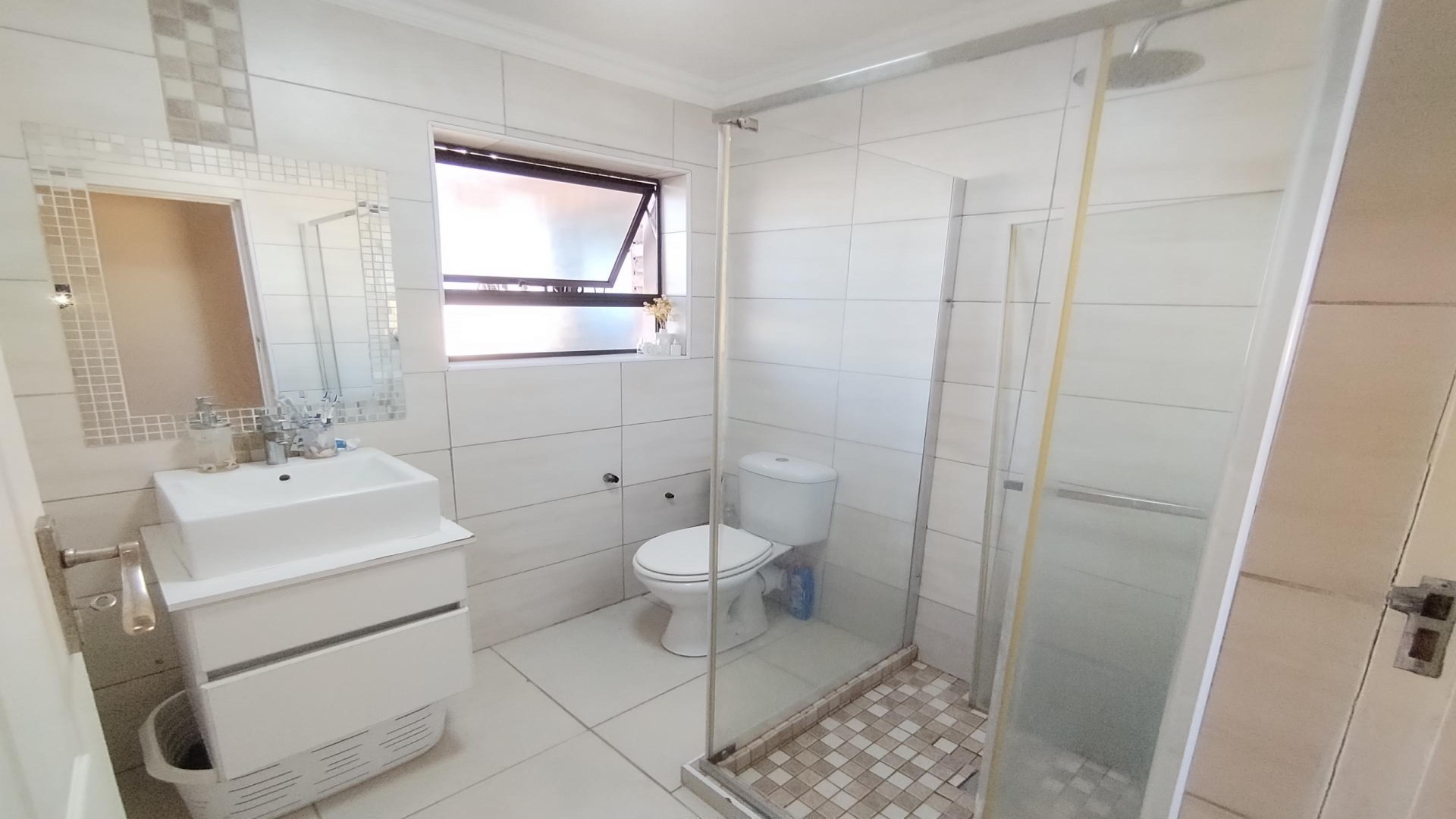 Bathroom 1 of property in Malabar