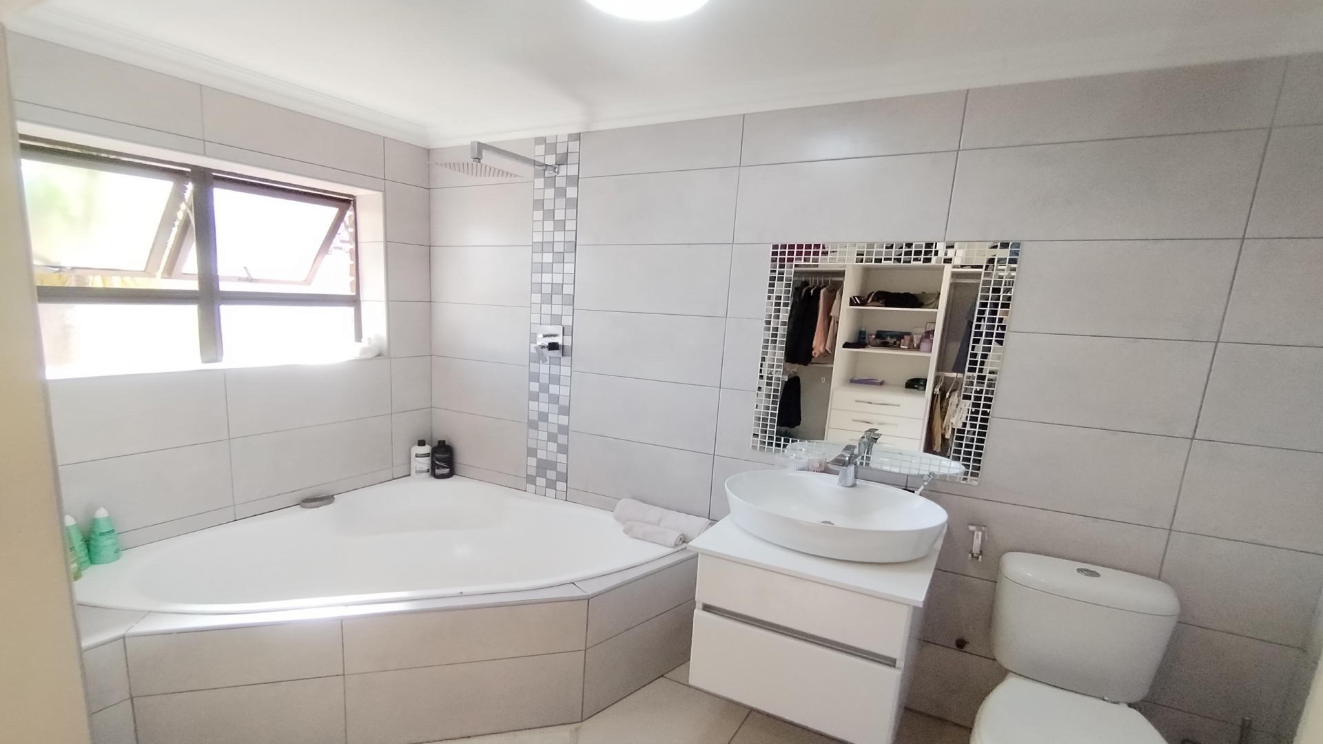 Main Bathroom of property in Malabar