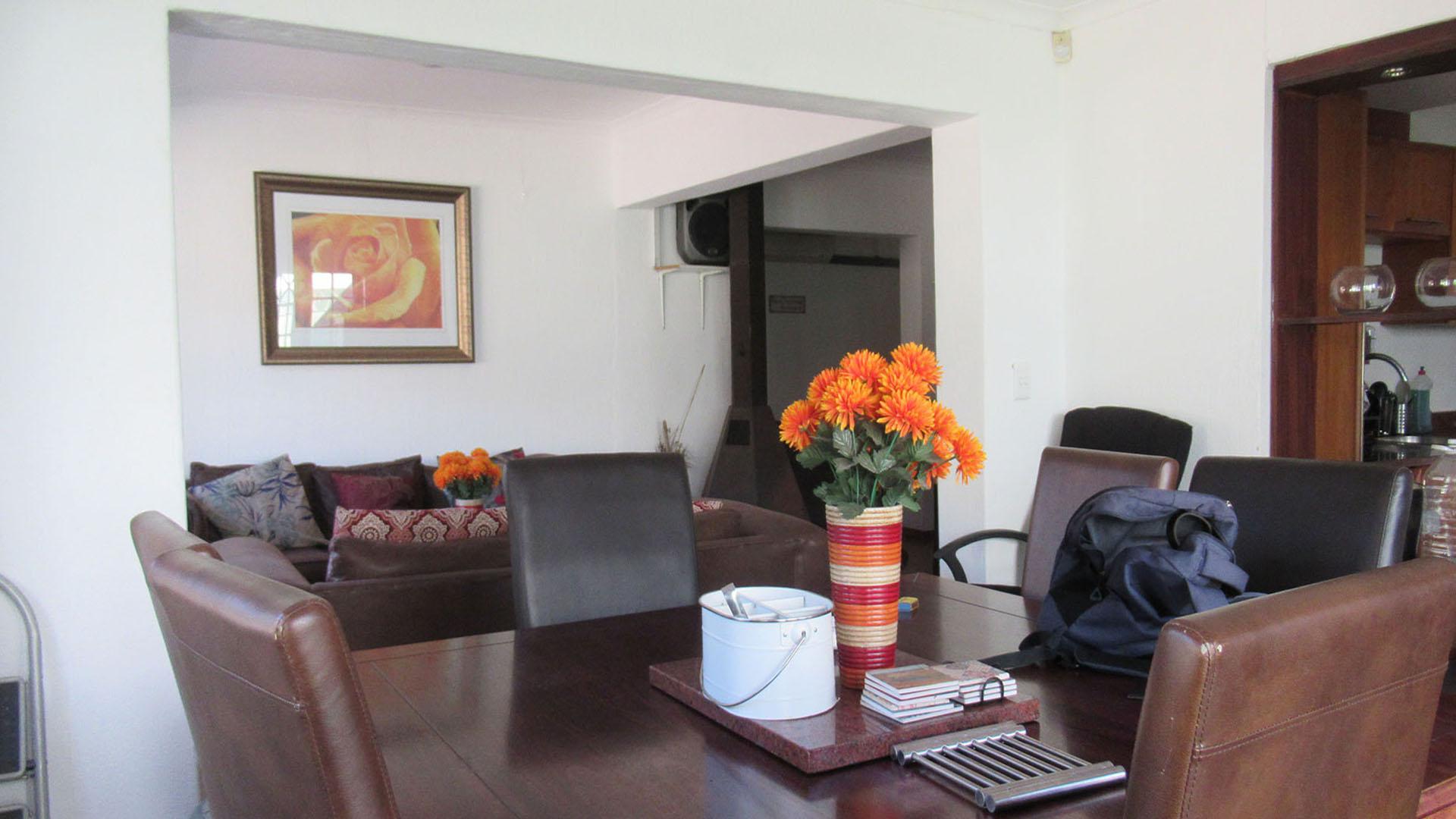 Dining Room - 16 square meters of property in Paulshof