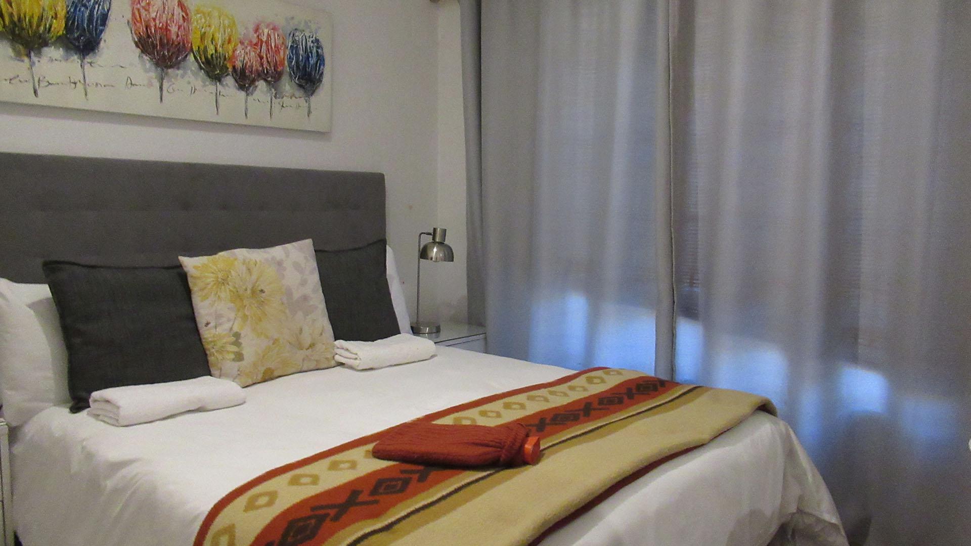 Bed Room 1 - 12 square meters of property in Paulshof