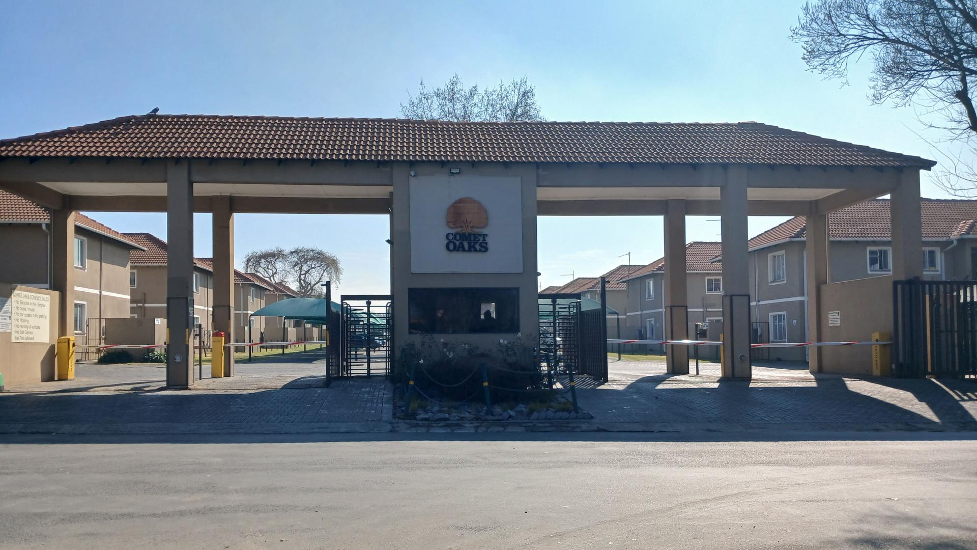 Front View of property in Comet