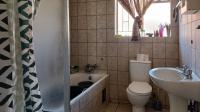 Bathroom 1 - 7 square meters of property in Comet