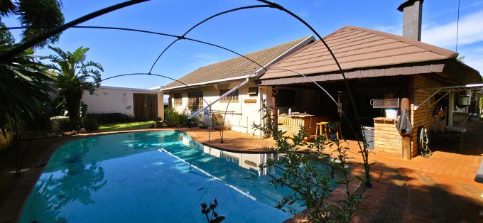 3 Bedroom House for Sale For Sale in Empangeni - MR719168