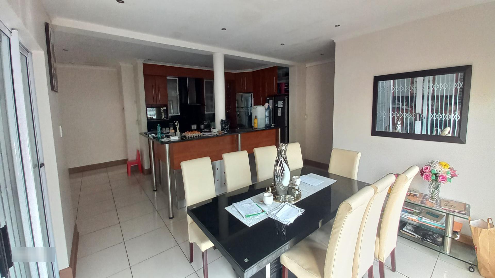 Dining Room of property in Beacon Bay