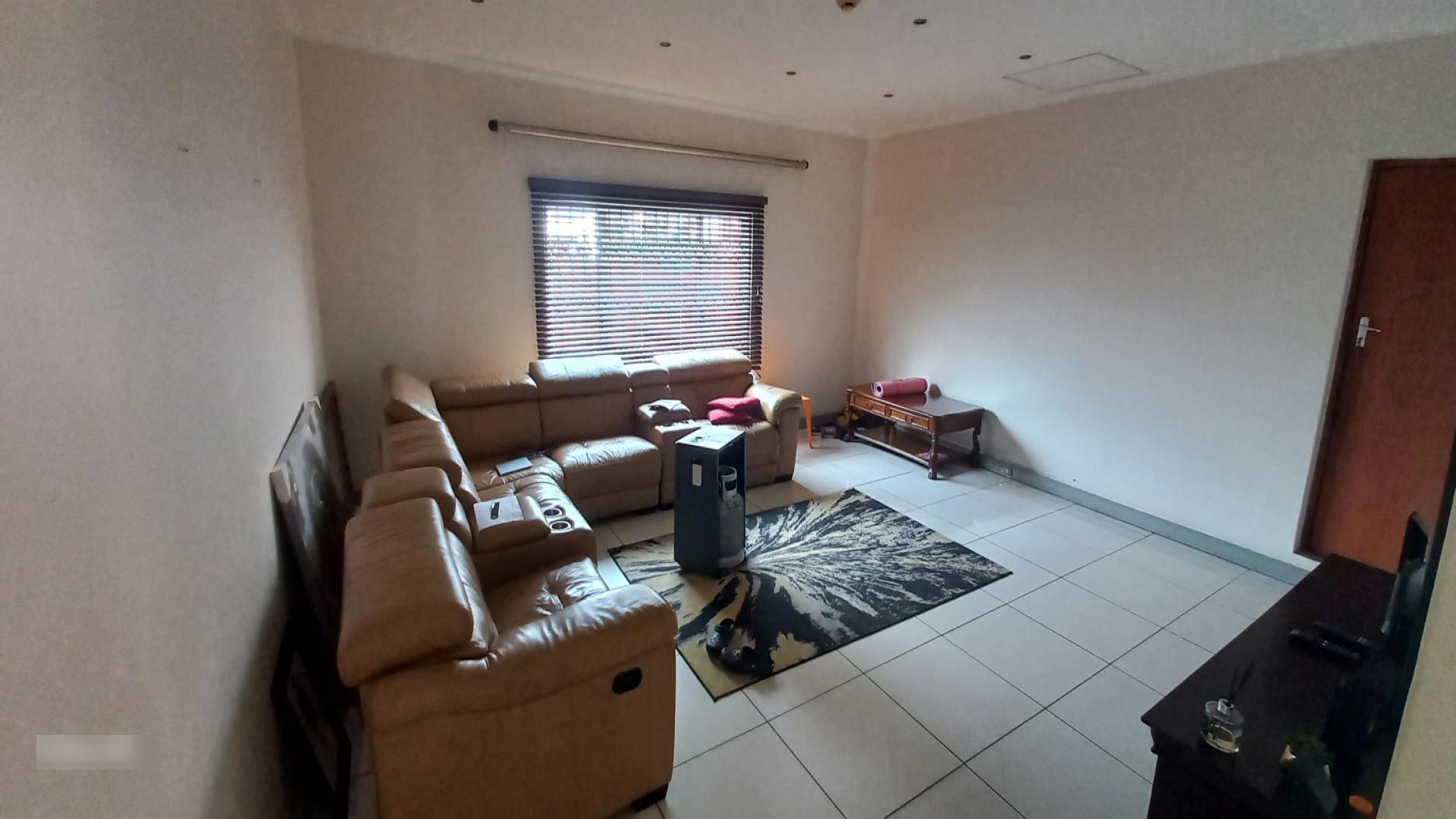 Lounges of property in Beacon Bay