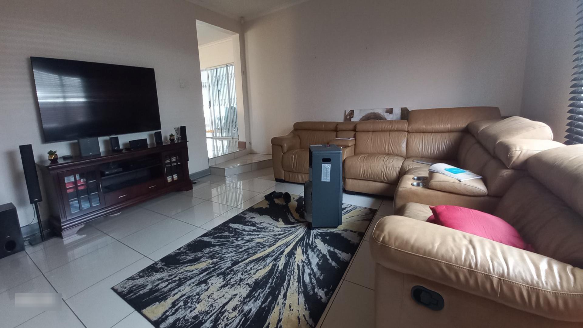 Lounges of property in Beacon Bay