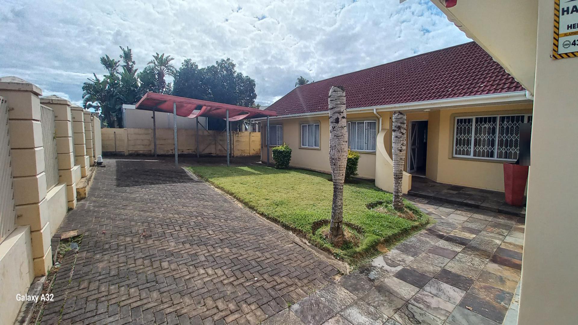 Front View of property in Beacon Bay