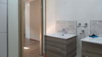 Bathroom 3+