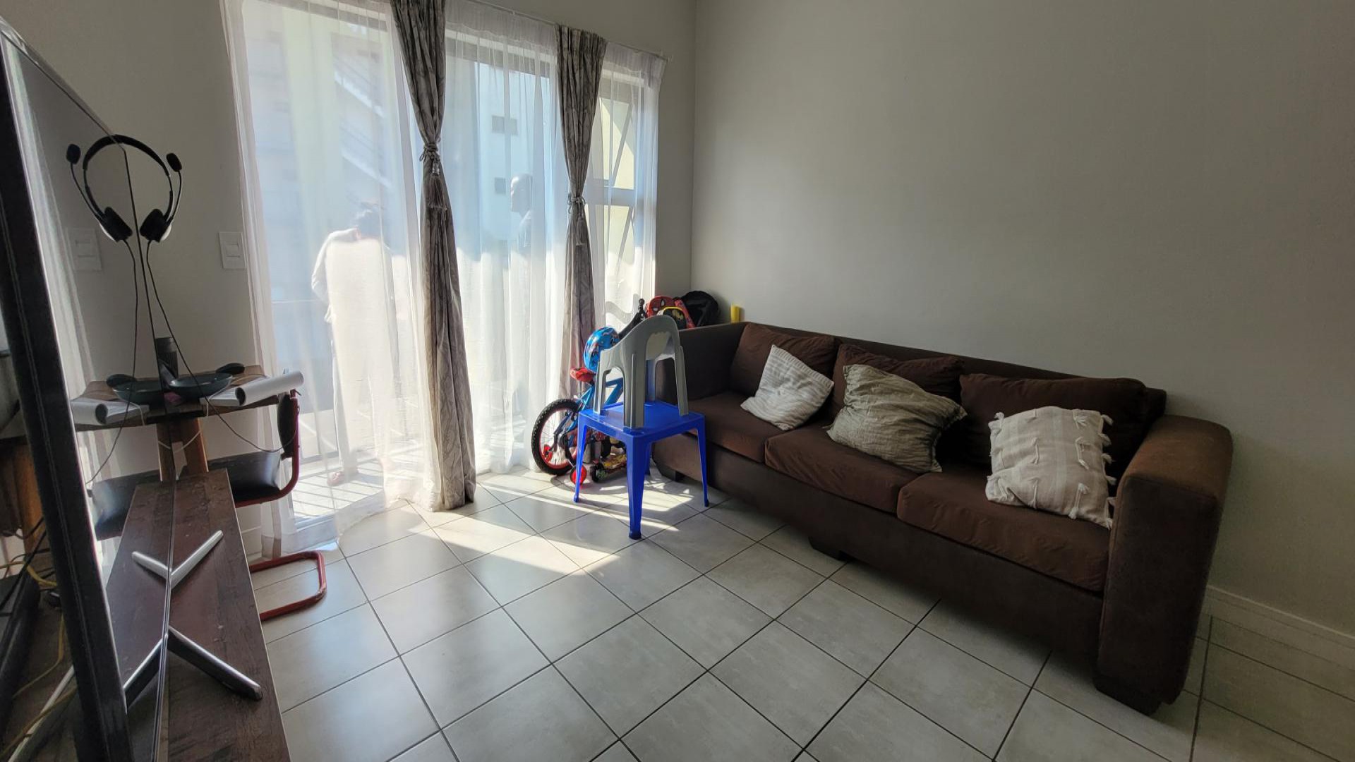 Lounges of property in Lilianton