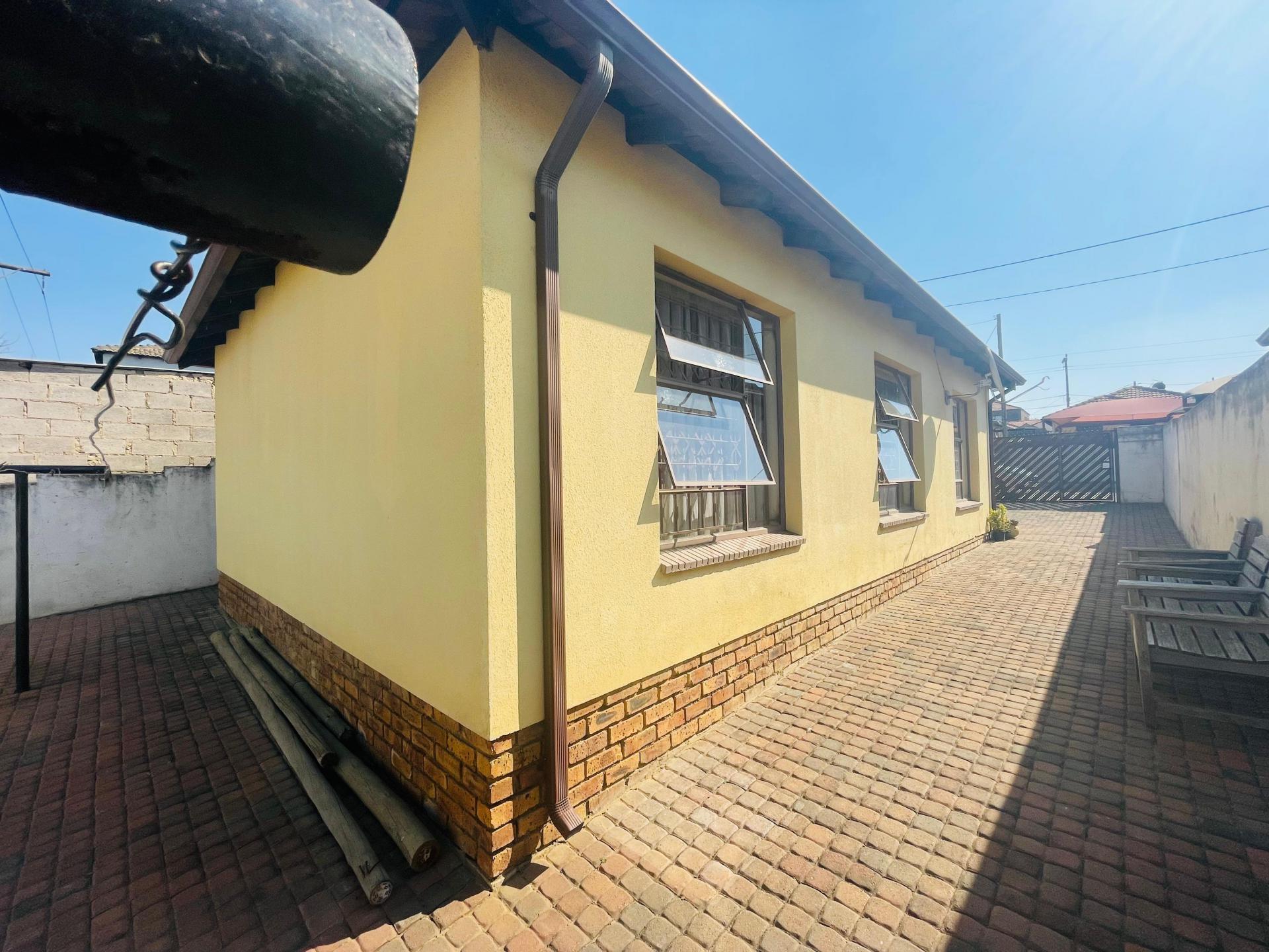  of property in Kaalfontein