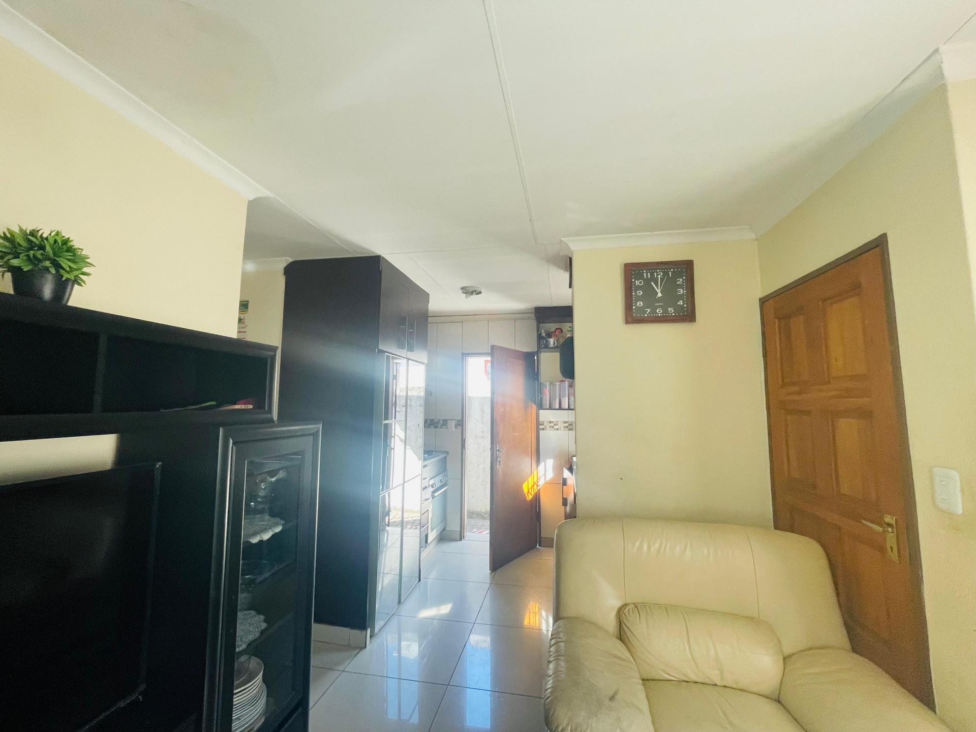  of property in Kaalfontein