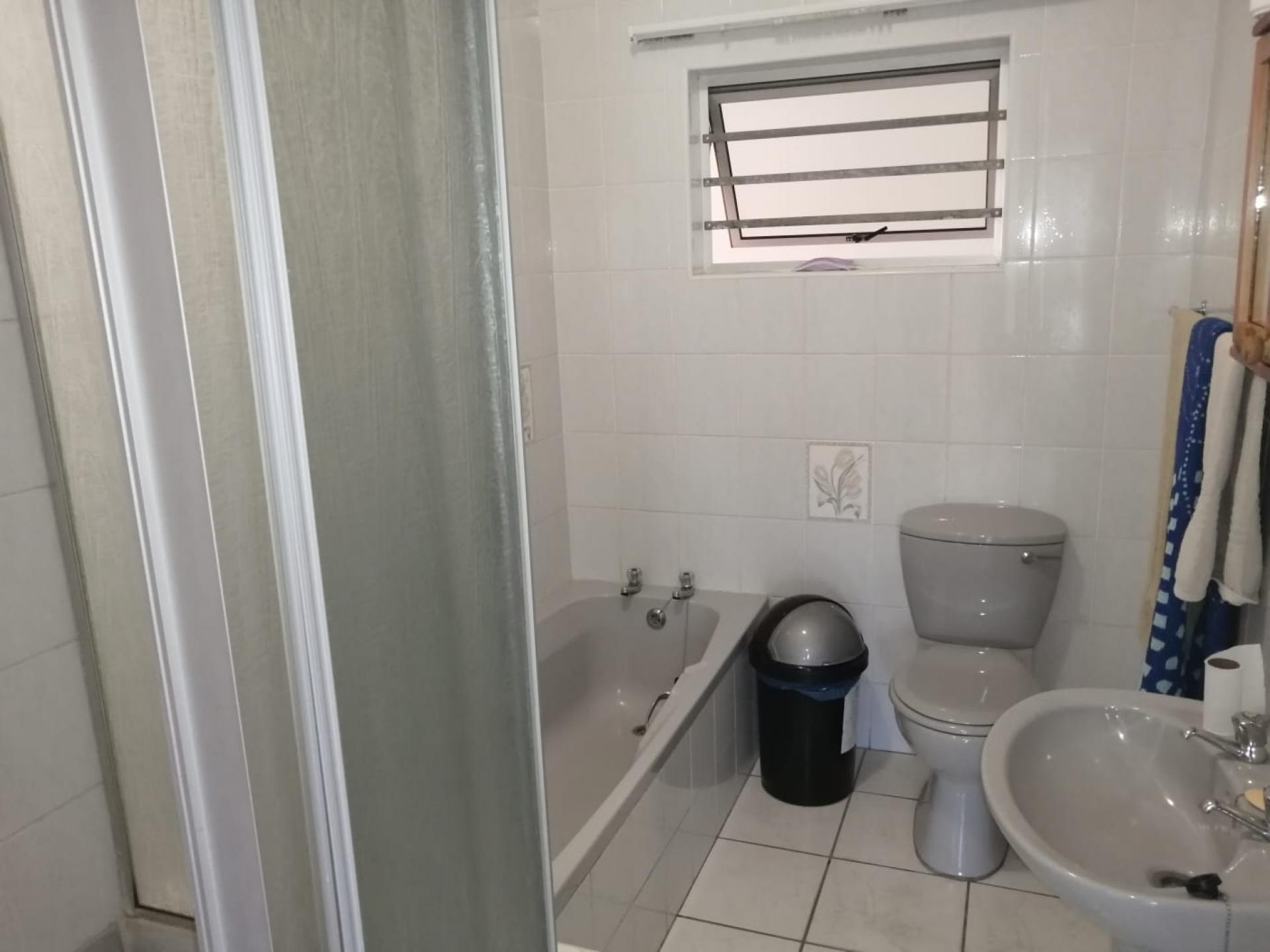  of property in Uvongo