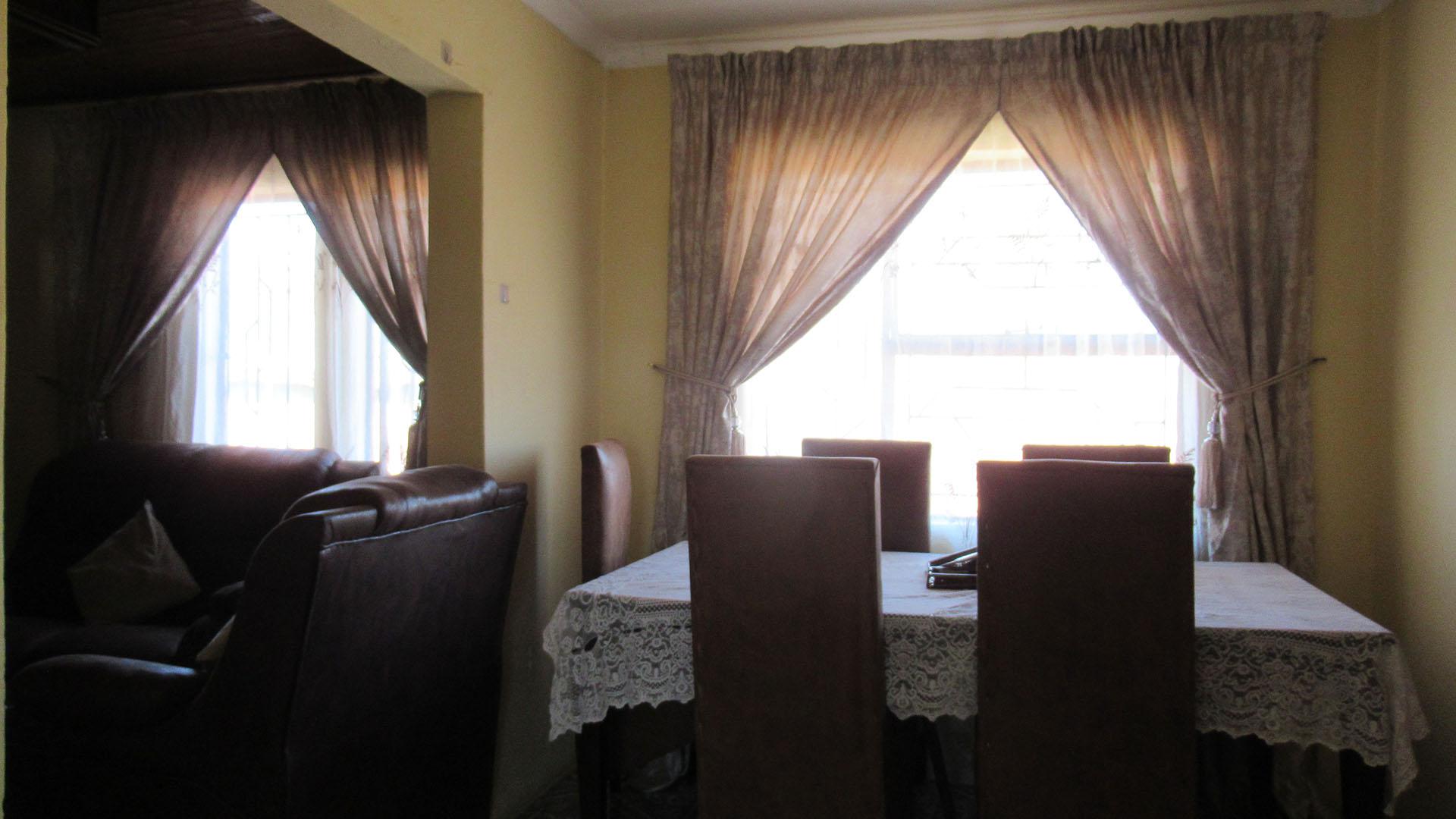 Dining Room - 10 square meters of property in Evaton Small Farms