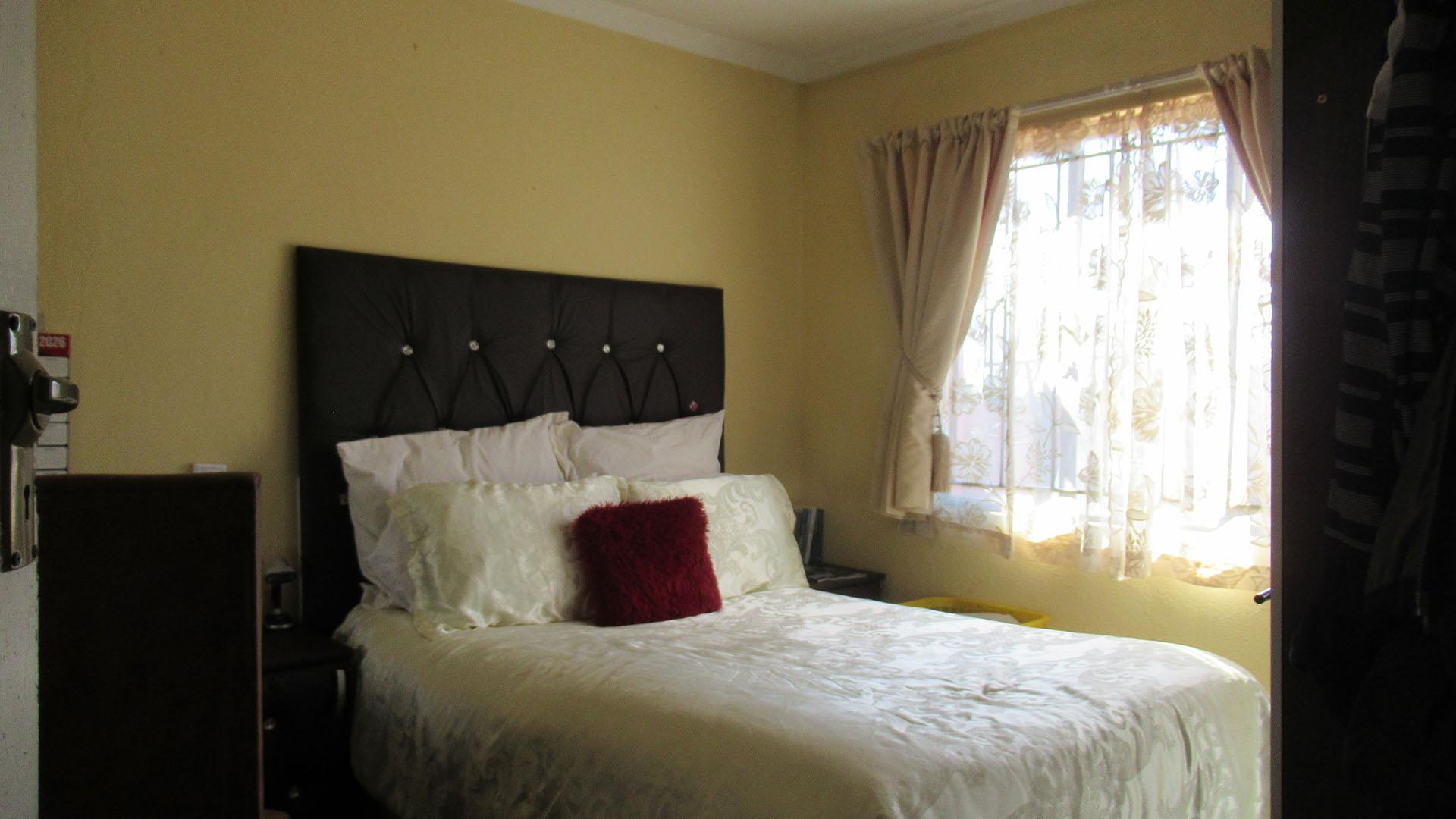Bed Room 2 - 11 square meters of property in Evaton Small Farms