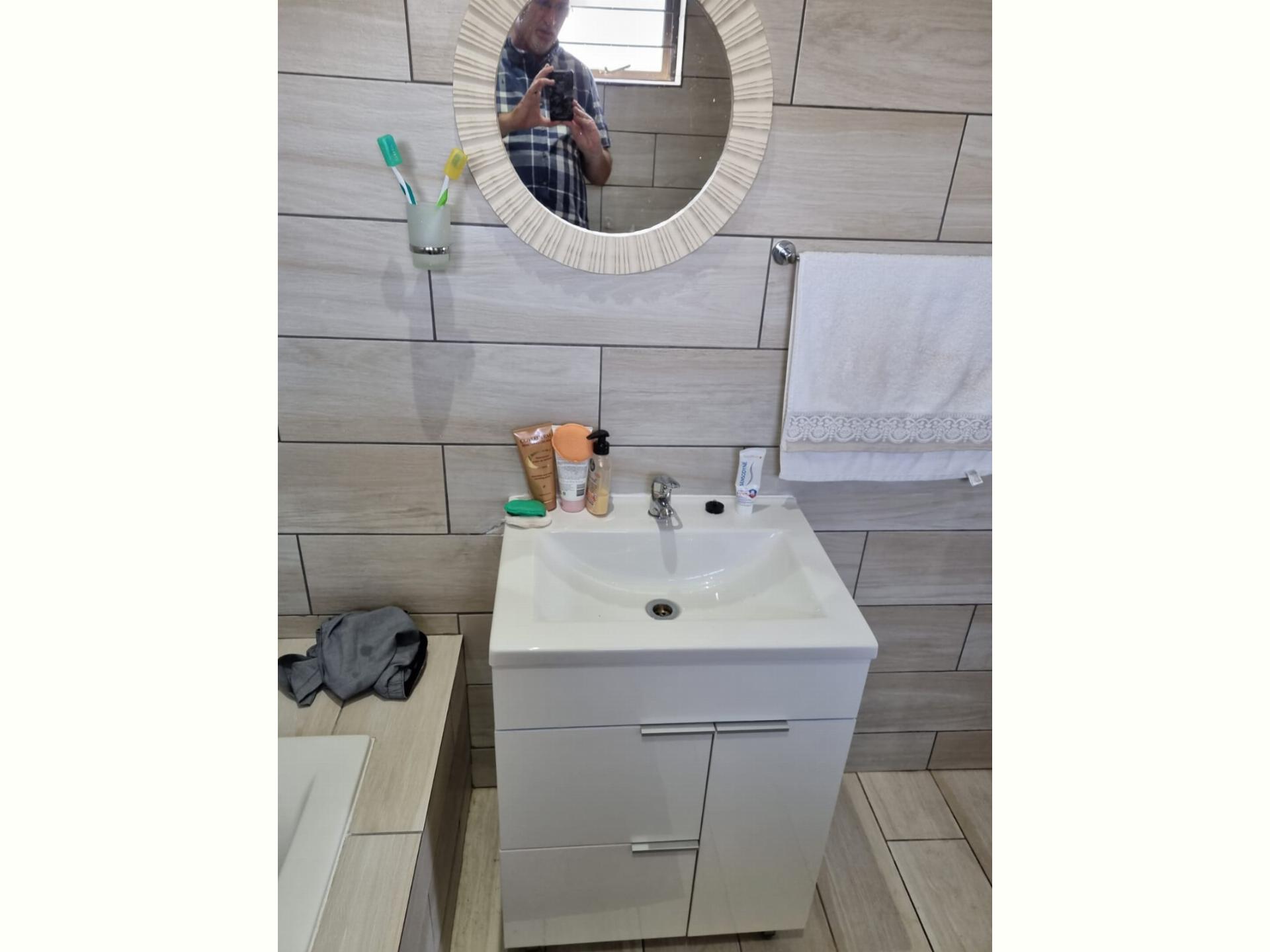  of property in Uniondale