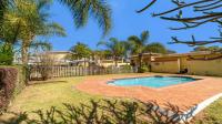 Swimming Pool of property in Sundowner