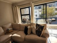  of property in Crowthorne AH