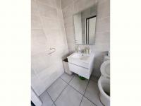  of property in Crowthorne AH