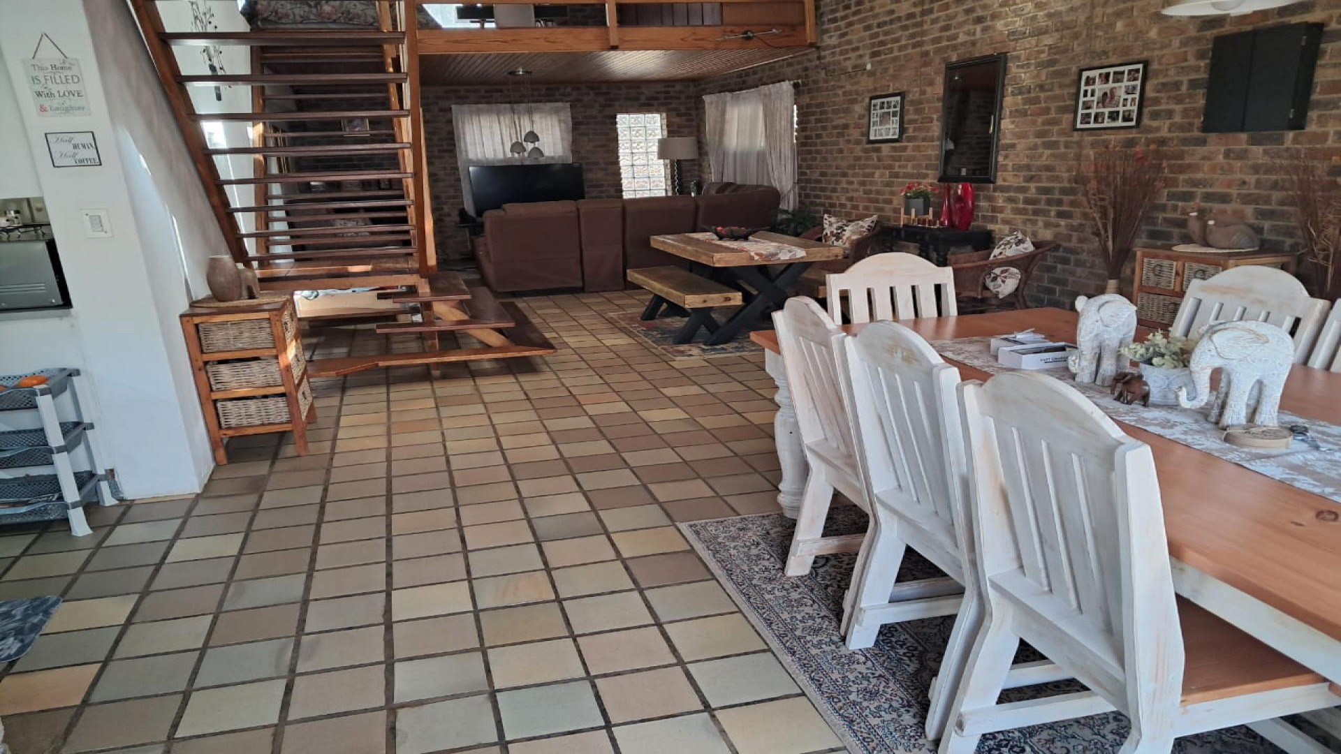 Dining Room of property in President Park A.H.